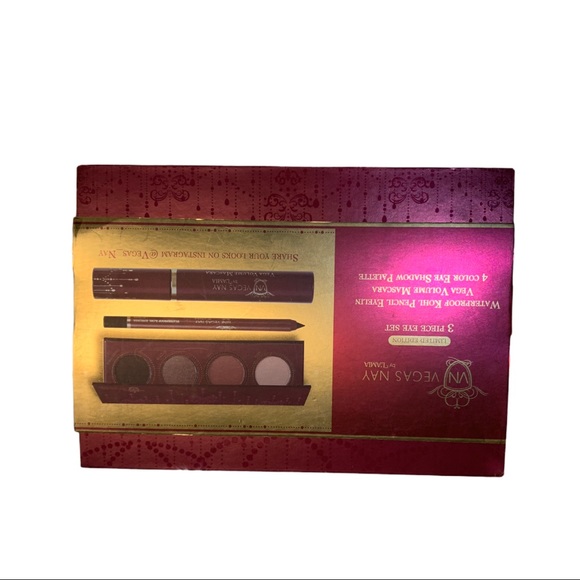 Makeup Minimalist 3 Piece- Eye Shadow Set - Picture 2 of 3